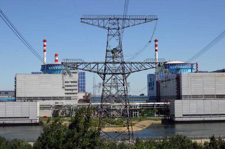 Україна розпочала експорт електроенергії до Польщі відновленою лінією ХАЕС – Жешув, яка не використовувалася з 1990-х років Україна розпочала експорт електроенергії до Польщі відновленою лінією ХАЕС – Жешув, яка не використовувалася з 1990-х років
