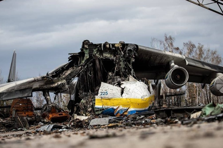 СБУ повідомила про підозру російському генералу, який віддав наказ знищити «Мрію» СБУ повідомила про підозру російському генералу, який віддав наказ знищити «Мрію»