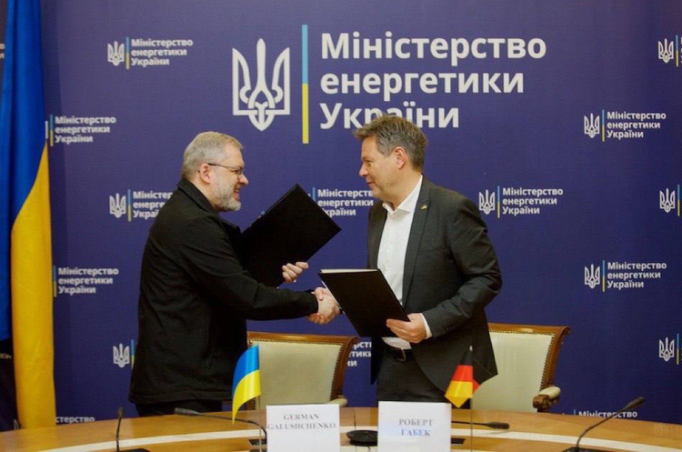 Україна та Німеччина разом оснащуватимуть критичну інфраструктуру відновлюваною енергією Україна та Німеччина разом оснащуватимуть критичну інфраструктуру відновлюваною енергією
