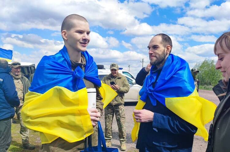 Україна повернула з полону 106 воїнів з Бахмутського напрямку