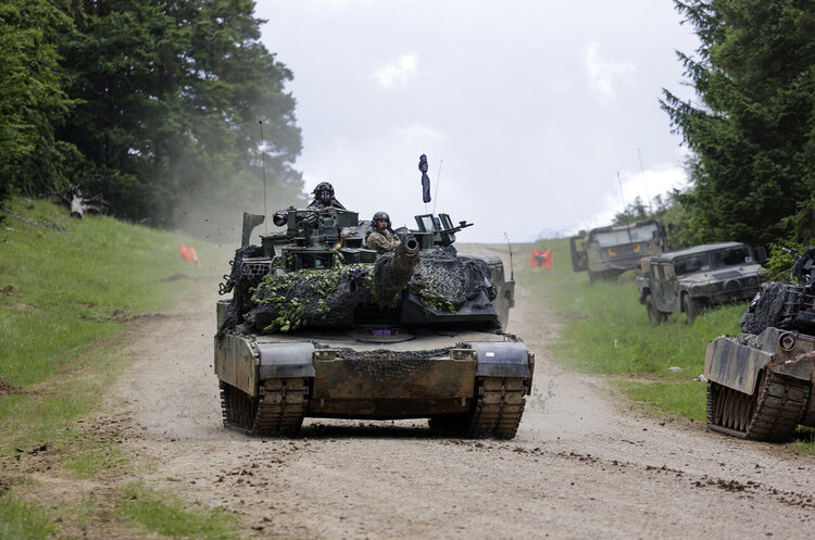 Українські військові розпочали навчання на танках Abrams у Німеччині - NYT