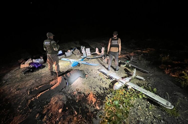 Прикордонники зупинили на Закарпатті 4 безпілотники з контрабандою Прикордонники зупинили на Закарпатті 4 безпілотники з контрабандою