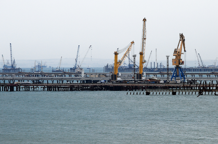russia has closed the port in Taman near the Crimean bridge "due to the threat of a drone attack"