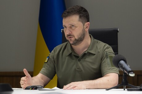 Зеленський: Україна має тільки дві батареї Patriot, але для захисту неба їй потрібно 50 таких комплексів