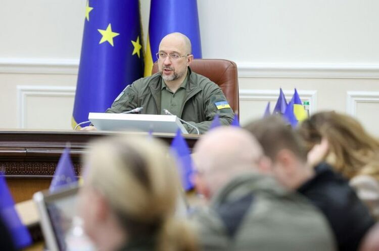 Уряд ухвалив перші рішення для стабілізації ситуації на Півдні України – Шмигаль Уряд ухвалив перші рішення для стабілізації ситуації на Півдні України – Шмигаль