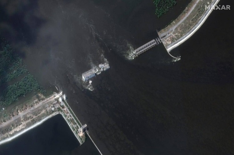 фото Maxar Technologies Рівень води в Каховському водосховищі перетнув «мертву» точку і опустився до 12,5 м