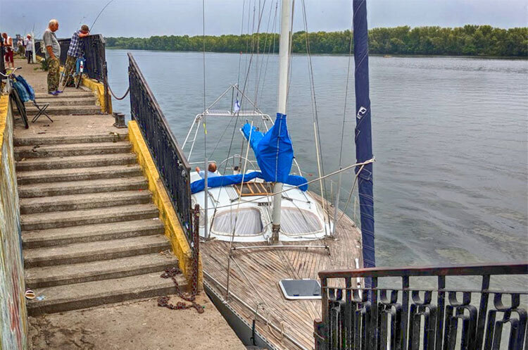 Причал у Кременчуці виставили на торги 21 червня Причал у Кременчуці виставили на торги 21 червня