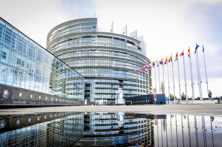 The European Parliament urges NATO to invite Ukraine to join the Alliance