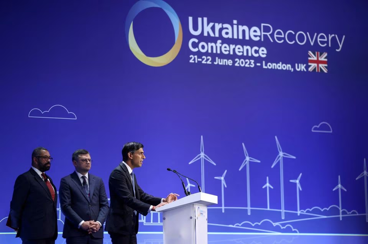 Конференція відбудови України: США та Велика Британія пообіцяли Україні понад $4 млрд Конференція відбудови України: США та Велика Британія пообіцяли Україні понад $4 млрд