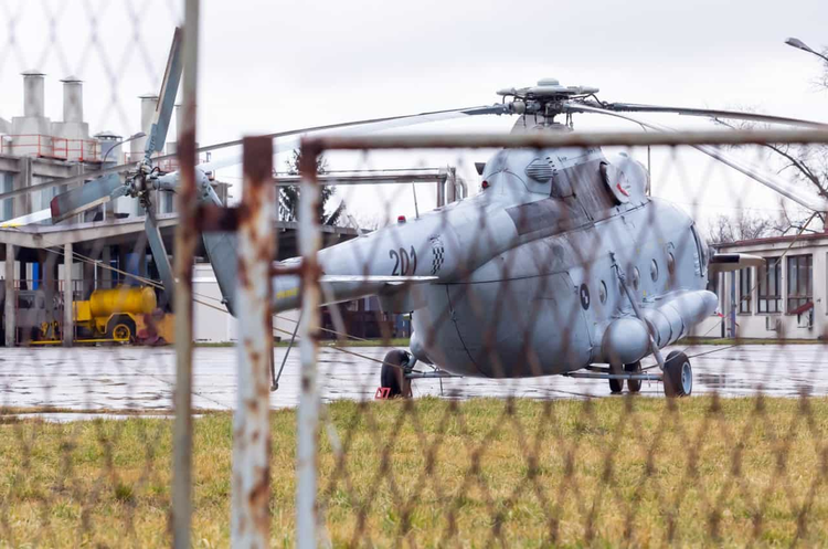 Хорватія передала Україні 14 транспортних гелікоптерів Мі-8 Хорватія передала Україні 14 транспортних гелікоптерів Мі-8