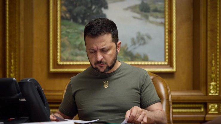 Зеленський пропонує Раді закріпити статус англійської як однієї з мов міжнародного спілкування в Україні Зеленський пропонує Раді закріпити статус англійської як однієї з мов міжнародного спілкування в Україні
