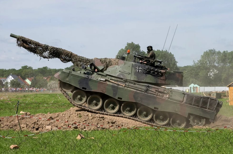 Швейцарія відхилила запит на продаж Україні 96 танків Leopard 1 Швейцарія відхилила запит на продаж Україні 96 танків Leopard 1