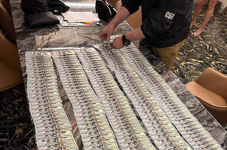 ОНОВЛЕНО: СБУ викрила нардепа фракції «Європейської Солідарності» на хабарі в розмірі $50 000 ОНОВЛЕНО: СБУ викрила нардепа фракції «Європейської Солідарності» на хабарі в розмірі $50 000