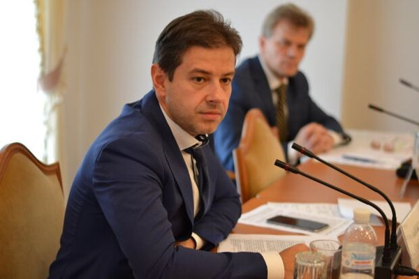 Сергій Алєксєєв Підозрюваний у шахрайстві нардеп Алєксєєв не з’явився на засідання суду про обрання запобіжного заходу