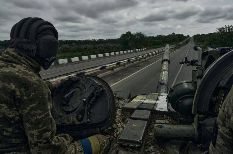 Зображення ілюстративне Сили оборони зачищають позиції окупантів біля Антонівського мосту