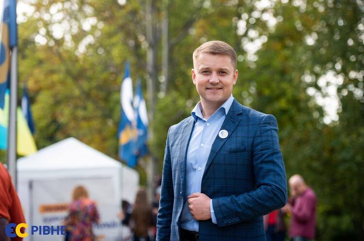 Суд вирішив усунути Третяка з посади мера Рівного на рік Суд вирішив усунути Третяка з посади мера Рівного на рік