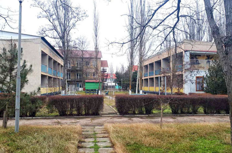 Базу відпочинку на Миколаївщині, у 10 метрах від моря, продають за 1,95 млн грн Базу відпочинку на Миколаївщині, у 10 метрах від моря, продають за 1,95 млн грн