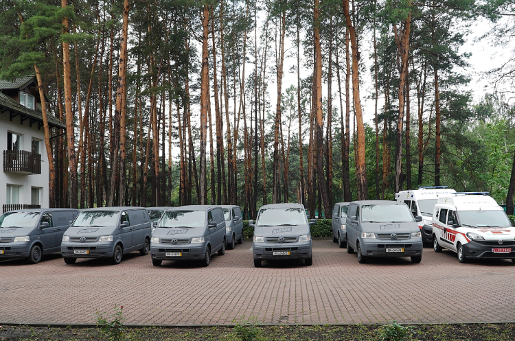 Прикордонники отримали мінівени та машини швидкої допомоги від фонду MK Foundation Прикордонники отримали мінівени та машини швидкої допомоги від фонду MK Foundation