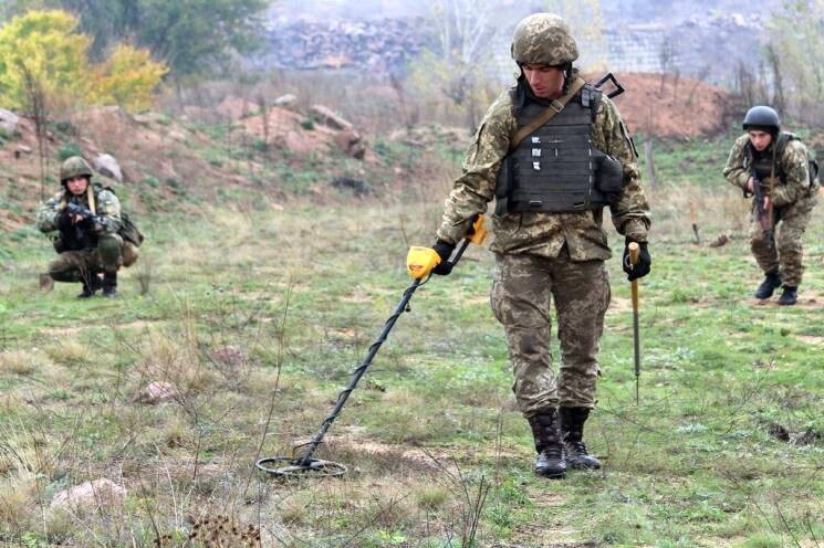 фото DR Південна Корея надасть Україні обладнання, яке допоможе проходити крізь мінні поля