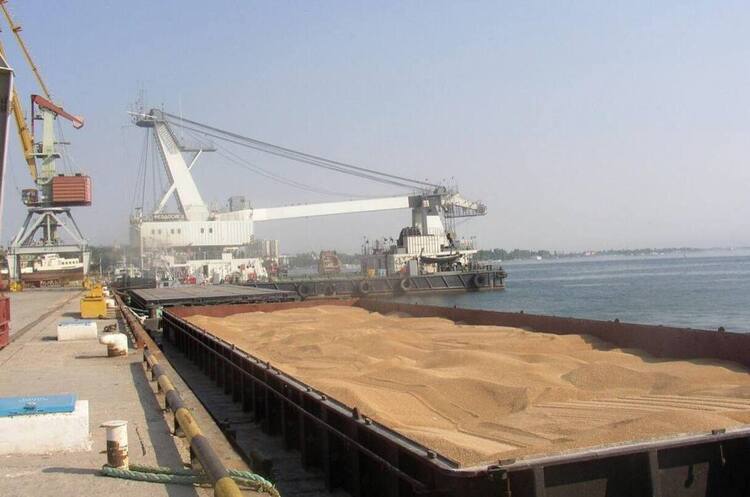 Ukrainian port infrastructure has come under heavy attack. How will this impact exports? Ukrainian port infrastructure has come under heavy attack. How will this impact exports?