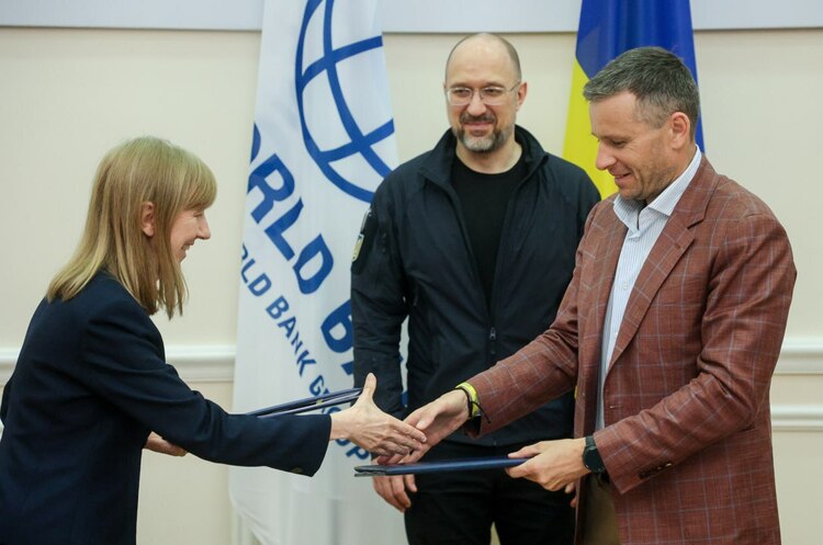 Україна підписала зі Світовим банком угоду про позику на $1,5 млрд під гарантії Японії – Шмигаль Україна підписала зі Світовим банком угоду про позику на $1,5 млрд під гарантії Японії – Шмигаль