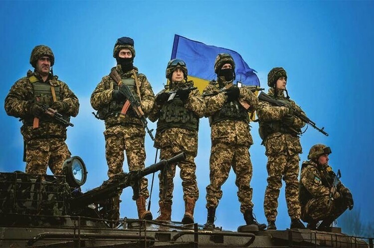 Українські військові знищили 9 з 19 ракет, випущених росією по Одесі Українські військові знищили 9 з 19 ракет, випущених росією по Одесі