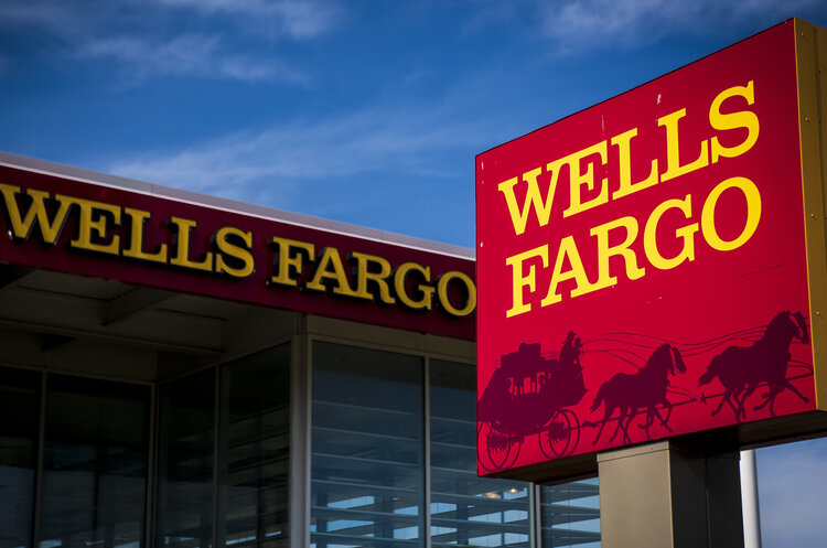 Американський банківський холдинг Wells Fargo планує провести нову програму викупу акцій на $30 млрд Американський банківський холдинг Wells Fargo планує провести нову програму викупу акцій на $30 млрд