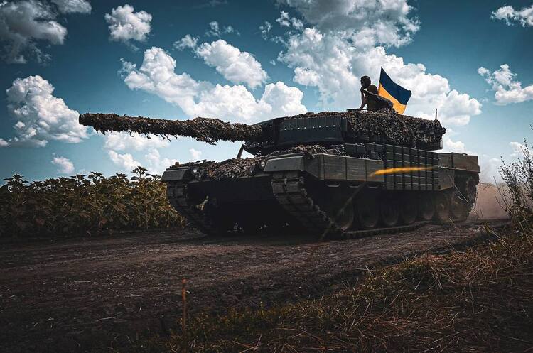 Defenders destroyed 11 artillery systems, 6 armoured fighting vehicles, and 1 enemy tank over the past day Defenders destroyed 11 artillery systems, 6 armoured fighting vehicles, and 1 enemy tank over the past day