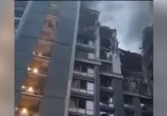 скріншот росіяни завдали удару по житловій багатоповерхівці в Дніпрі — нардеп Бакумов