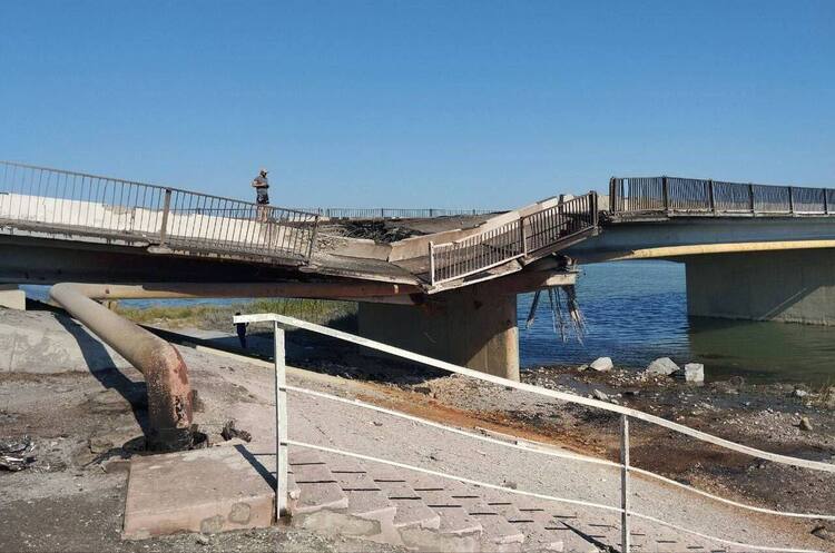 Сили оборони вдарили по Чонгарському та Генічеському мостах – СтратКом ЗСУ Сили оборони вдарили по Чонгарському та Генічеському мостах – СтратКом ЗСУ
