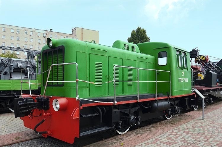 У Дніпрі продають тепловоз за ціною 15-річного авто У Дніпрі продають тепловоз за ціною 15-річного авто