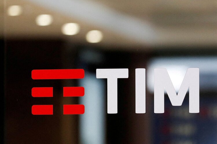 Італійський уряд планує взяти під контроль стратегічну мережу Telecom Italia в рамках угоди з інвесткомпанією KKR – Reuters Італійський уряд планує взяти під контроль стратегічну мережу Telecom Italia в рамках угоди з інвесткомпанією KKR – Reuters