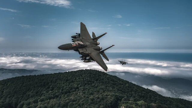 Перша група українських пілотів завершить навчання на F-16 не раніше літа 2024 року – WP Перша група українських пілотів завершить навчання на F-16 не раніше літа 2024 року – WP
