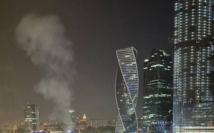 Бізнес-центр «Москва-сіті» знову атакували БПЛА Бізнес-центр «Москва-сіті» знову атакували БПЛА