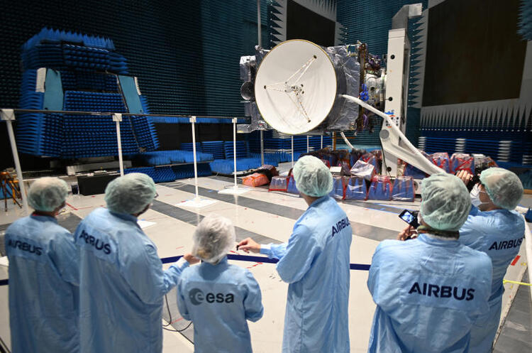 Український розробник мінісупутників MySat переносить київське виробництва до Франції Український розробник мінісупутників MySat переносить київське виробництва до Франції