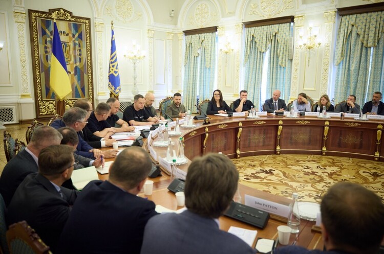 Зеленський пропонує створити єдиний орган для перевірок бізнесу Зеленський пропонує створити єдиний орган для перевірок бізнесу