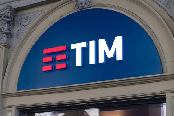 Італія схвалила проєкти постанов про придбання до 20% акцій у мережі Telecom Italia, яка є основною телекомунікаційною мережею країни Італія схвалила проєкти постанов про придбання до 20% акцій у мережі Telecom Italia, яка є основною телекомунікаційною мережею країни