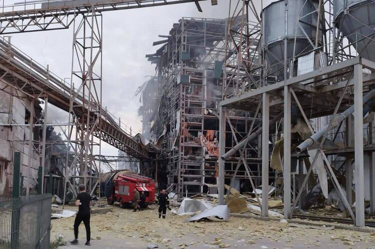 Знищена олійниця на Полтавщині росія обрала нову масштабну ціль в тилу