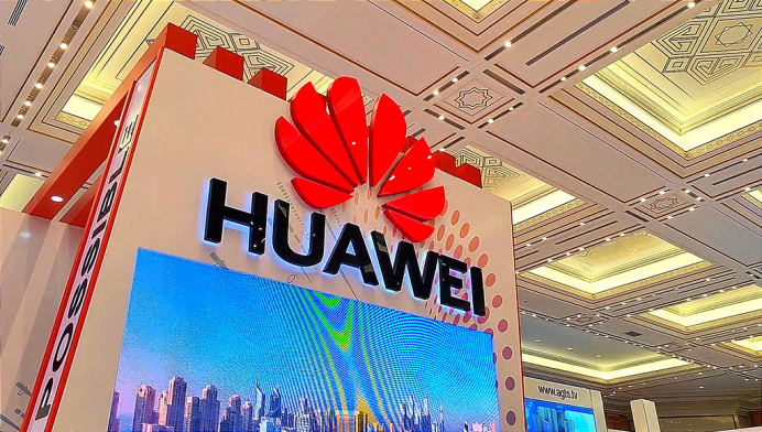 Huawei відкрила хмарний дата-центр в Саудівській Аравії з метою розширення своїх онлайн-послуг на Близькому Сході та в Північній Африці Huawei відкрила хмарний дата-центр в Саудівській Аравії з метою розширення своїх онлайн-послуг на Близькому Сході та в Північній Африці