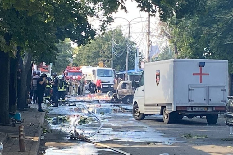 ОНОВЛЕНО: Окупанти вдарили по Костянтинівці, є жертви – ЗМІ ОНОВЛЕНО: Окупанти вдарили по Костянтинівці, є жертви – ЗМІ