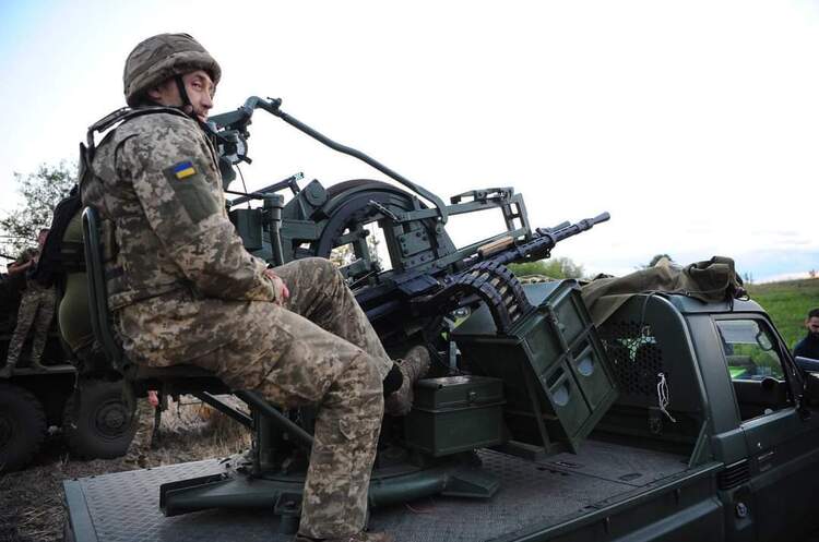 Українські військові звільнили ще 1,5 км території у районі Роботиного Українські військові звільнили ще 1,5 км території у районі Роботиного