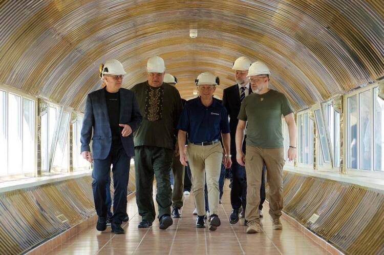 Україна завантажила першу партію ядерного палива Westinghouse у реактор ВВЕР-440 Рівненської АЕС – «Енергоатом» Україна завантажила першу партію ядерного палива Westinghouse у реактор ВВЕР-440 Рівненської АЕС – «Енергоатом»