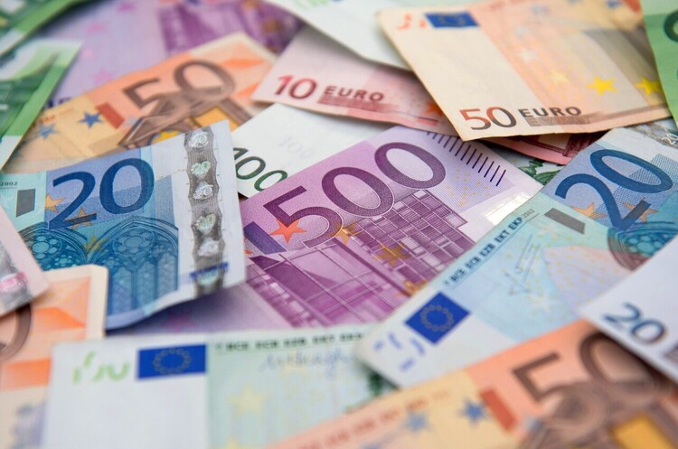 Російські олігархи вже вивели з Європи щонайменше $50 млрд – Bloomberg Російські олігархи вже вивели з Європи щонайменше $50 млрд – Bloomberg