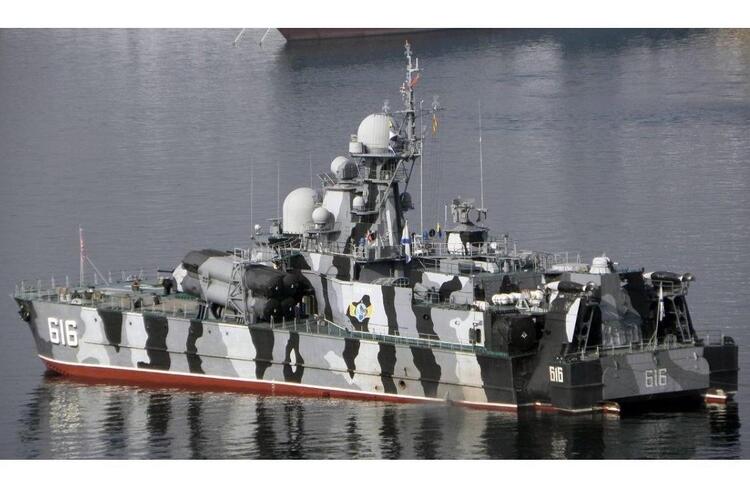 фото defence-ua.com Український дрон “Морський малюк” пошкодив російський корабель «Самум»