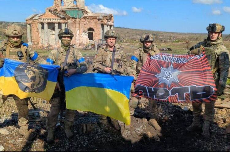 ЗСУ звільнили Кліщіївку на Бахмутському напрямку – об'єднана штурмова бригада Нацполіції «Лють» ЗСУ звільнили Кліщіївку на Бахмутському напрямку – об'єднана штурмова бригада Нацполіції «Лють»