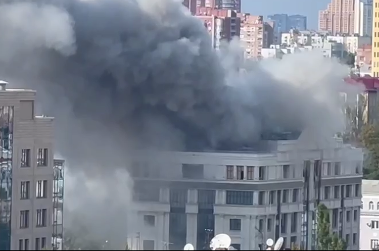 У Донецьку вибухи в «адміністративній будівлі»