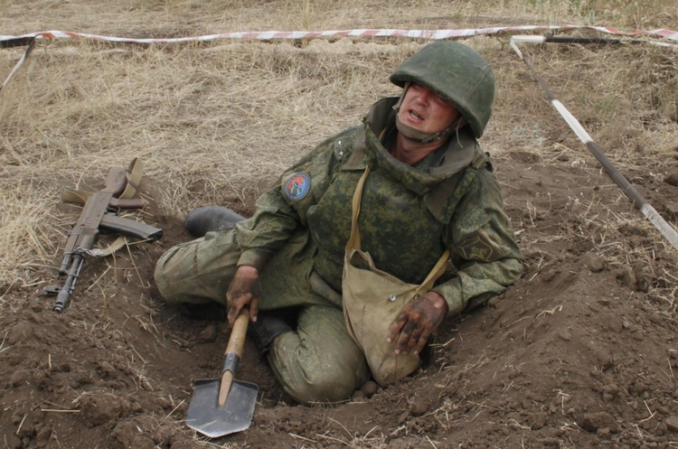 Зображення ілюстративне Окупанти викрадають людей на ТОТ і змушують їх чистити окопи