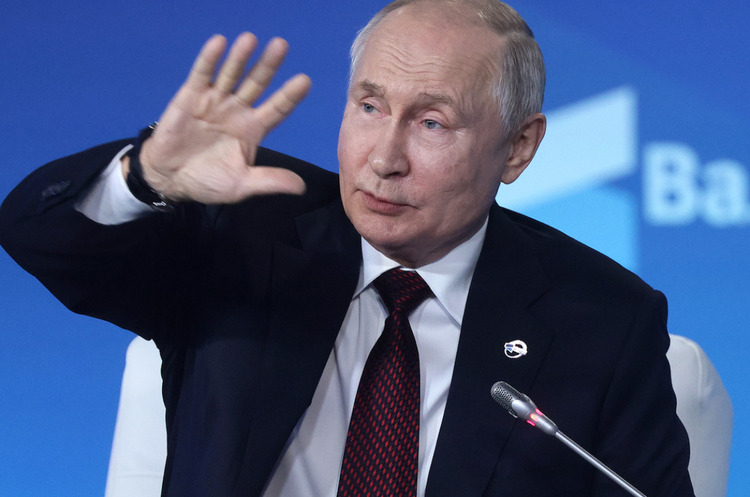 Putin "returned" 16,000 armored vehicles to Ukraine, which, according to him, were previously "destroyed" Putin "returned" 16,000 armored vehicles to Ukraine, which, according to him, were previously "destroyed"