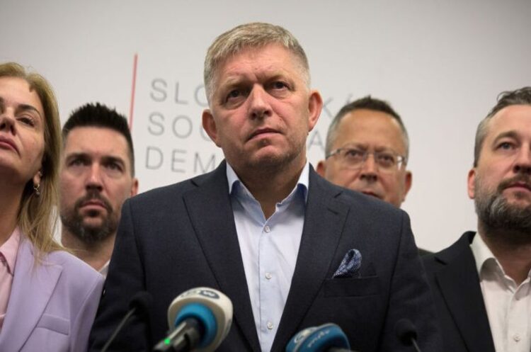 Словаччина припиняє постачання військової допомоги Україні – Politico Словаччина припиняє постачання військової допомоги Україні – Politico