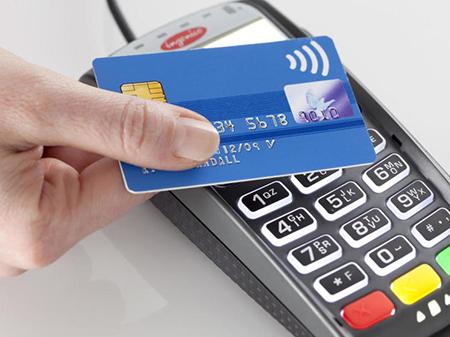 АМКУ дозволив Mastercard та Visa зменшити міжбанківську комісію на 0,2 в. п. на період воєнного стану АМКУ дозволив Mastercard та Visa зменшити міжбанківську комісію на 0,2 в. п. на період воєнного стану